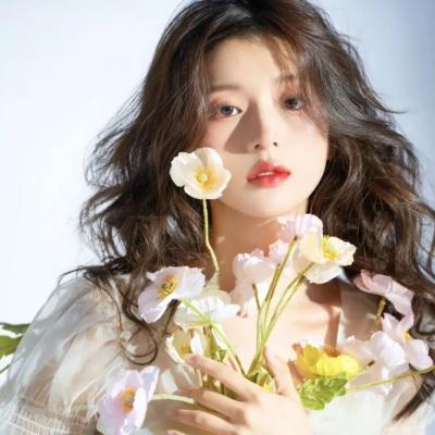 闪婚后夫人不按常理出牌